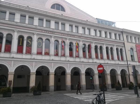 Hostal Ramon Y Cajal Valladolid Exteriör bild