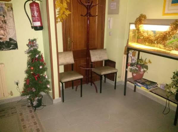 Hostal Ramon Y Cajal Valladolid Exteriör bild
